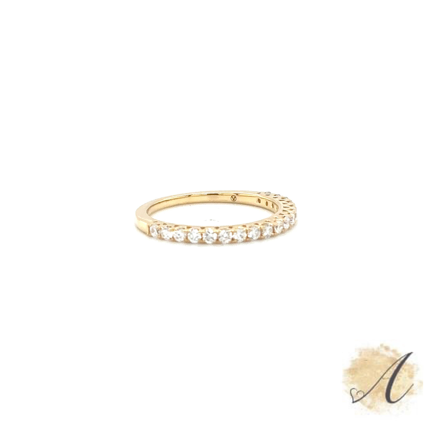 18k Yellow Gold Split Prong Wedding Band