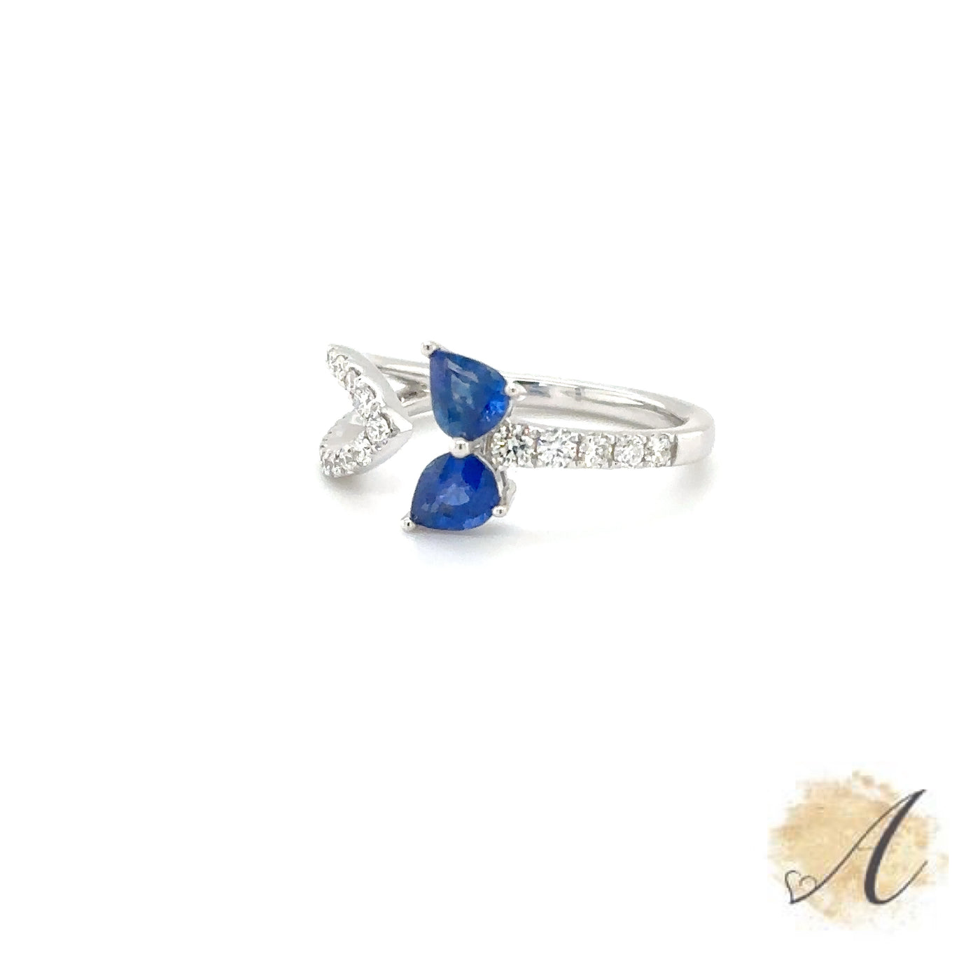 Fashionable Diamond Sapphire Ring