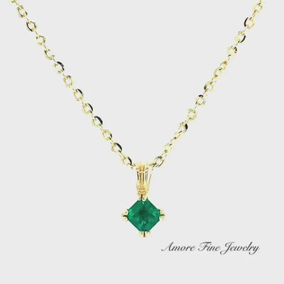 Yellow Gold Columbian Emerald Pendant