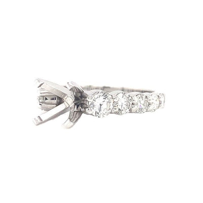 Common Prong Graduated Diamond Engagement Ring Setting